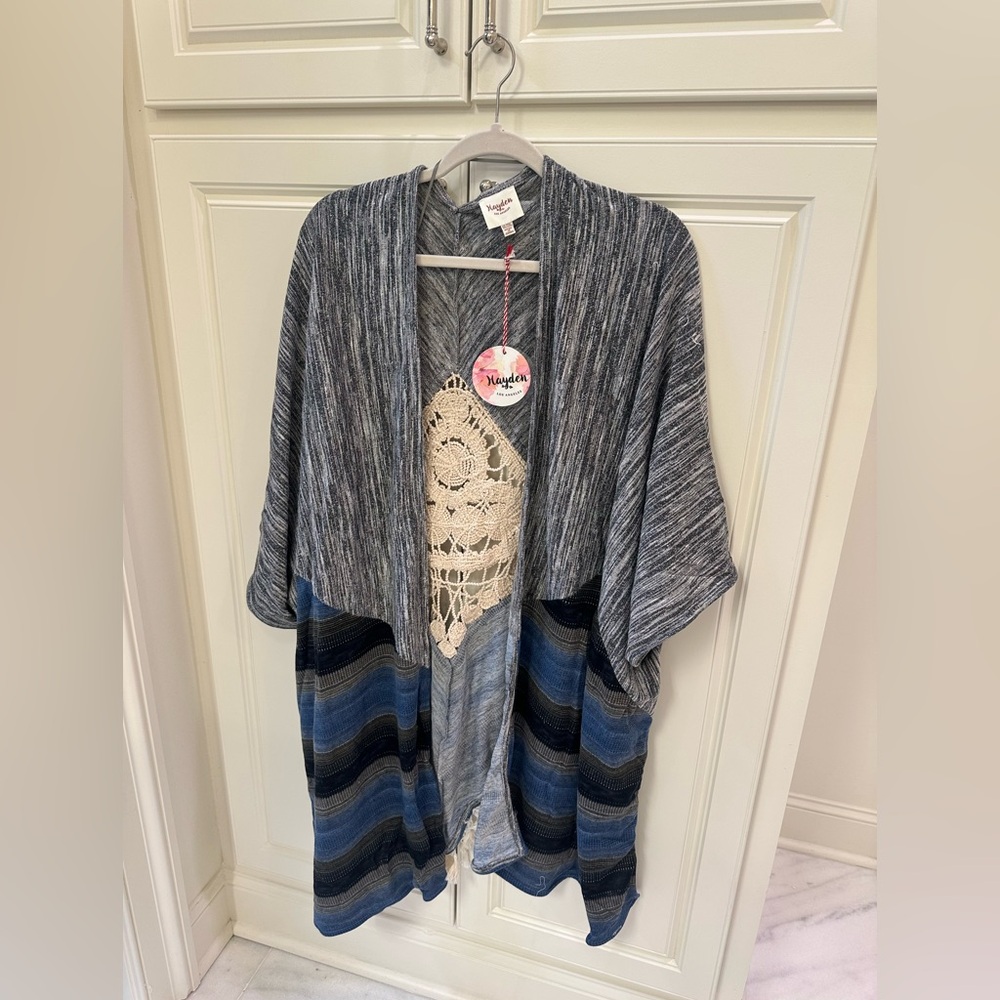 Hayden Los Angeles Cardigan Top Womens 1XL/2XL Gray Aztec Crochet Short Sleeve